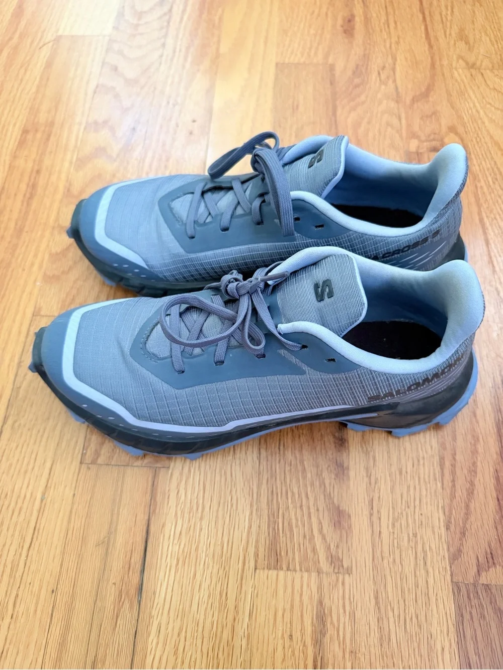 Salomon Women’s Grey Athletic Trail Shoes with Light Blue Accents